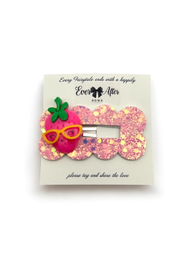 STRAWBERRY CUTIE SNAPCLIP