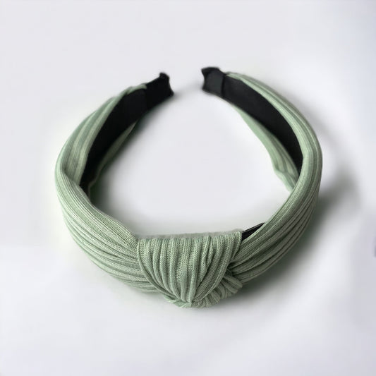 Knit knot light green