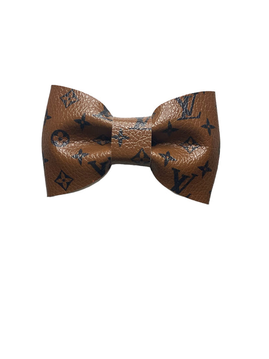 Classroom king tan bowtie