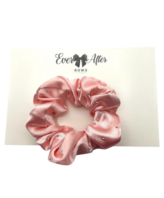 ROSÉ DIAMOND SCRUNCHIE